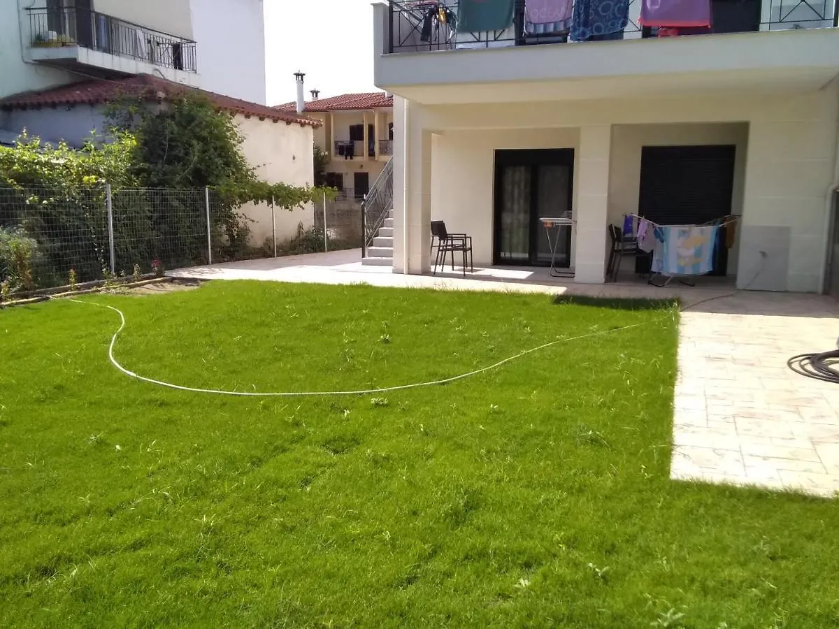 Ioannas Βίλα Νικήτη 0*,